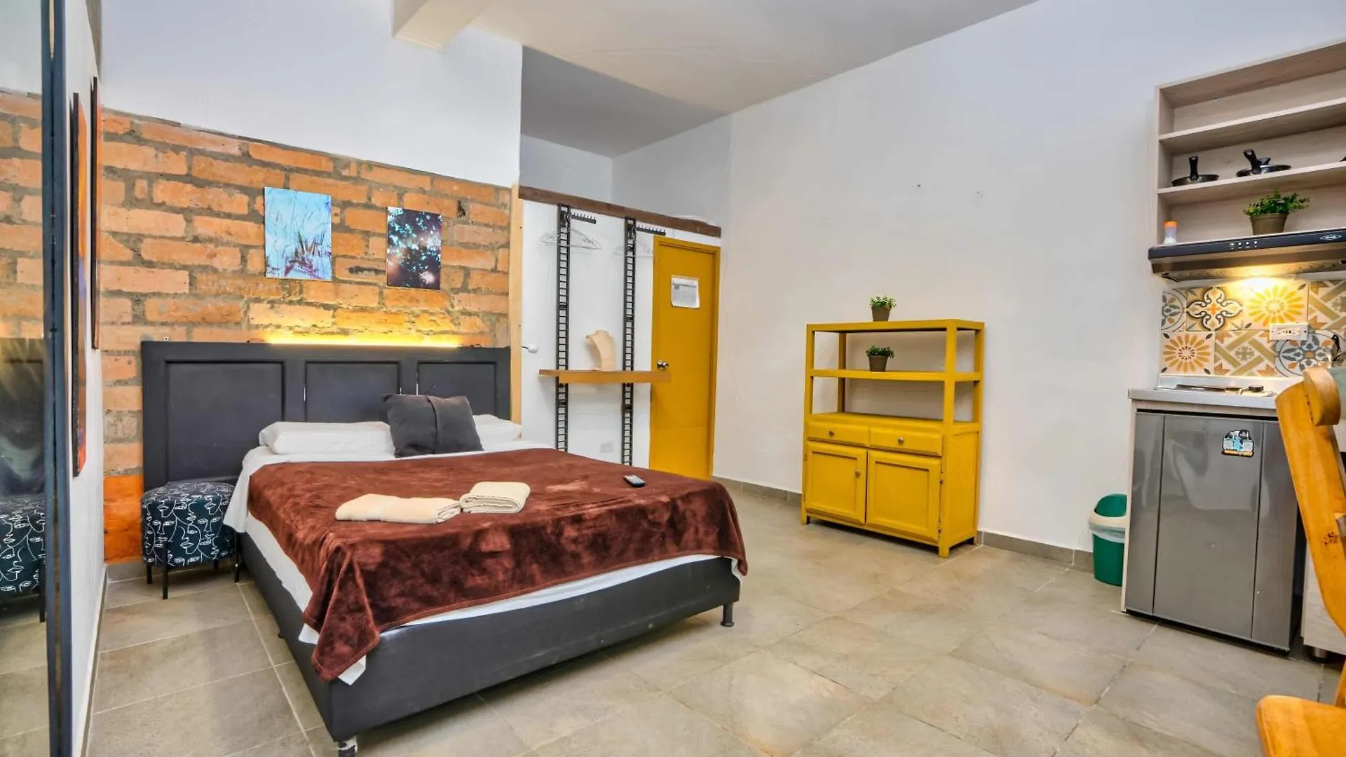 Hotel La Gruta Coliving Medellín Colombia