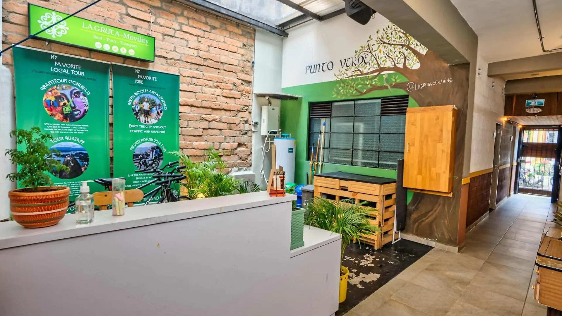 Pensión Hotel La Gruta Coliving Medellín